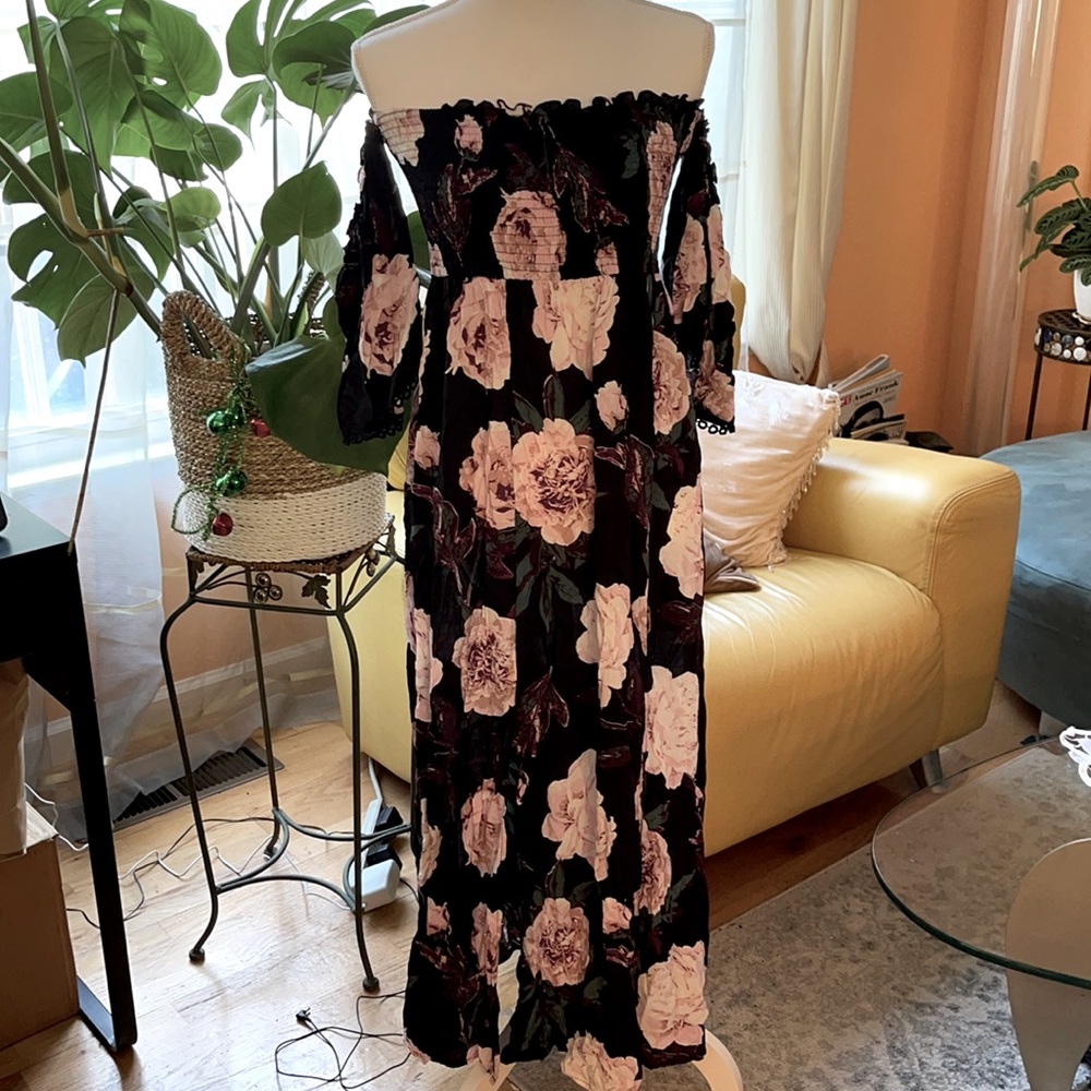 LULU’S BLACK FLORAL MAXI SUMMER DRESS